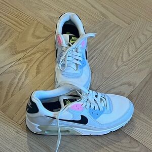 Nike White and Pink Women's Sneakers